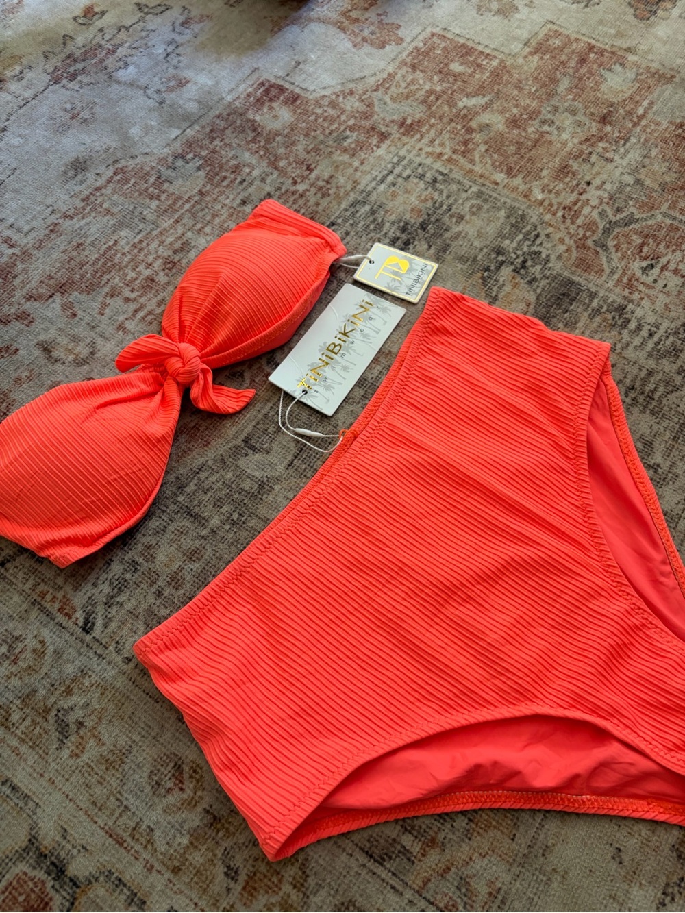 High-Waist strapless Ribbed Bikini Set - Picture 2 of 5